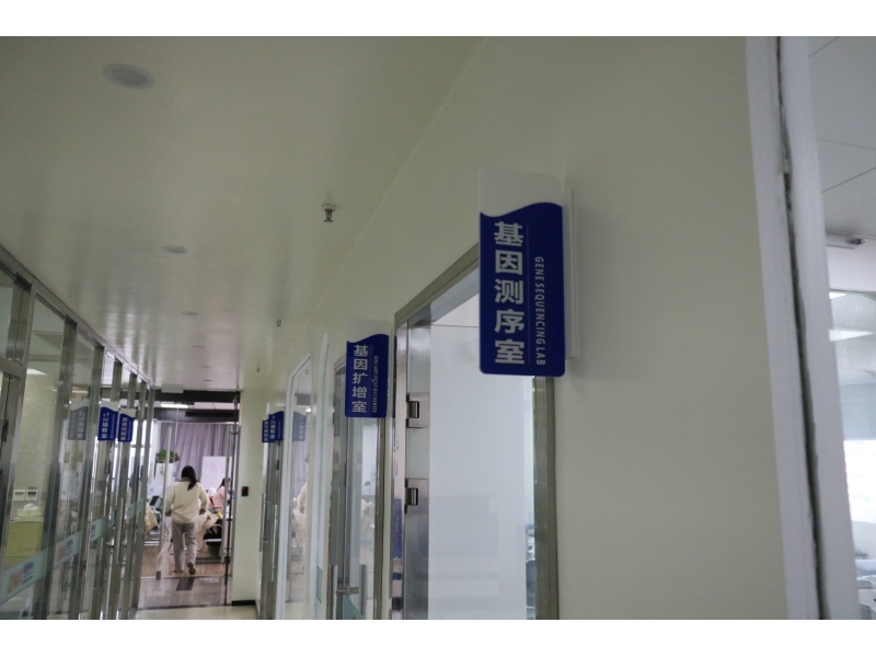 福州没有结婚证怎么给孩子上户口？随父落户需亲子鉴定，随母落户流程简单